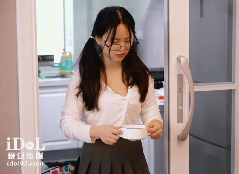 Cô con gái về quê ăn tết bị bố dượng xxx vì càng lớn càng ngon